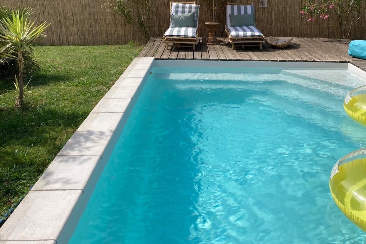 Large air-cond. villa with lodge, pool and jacuzzi gallery image 4