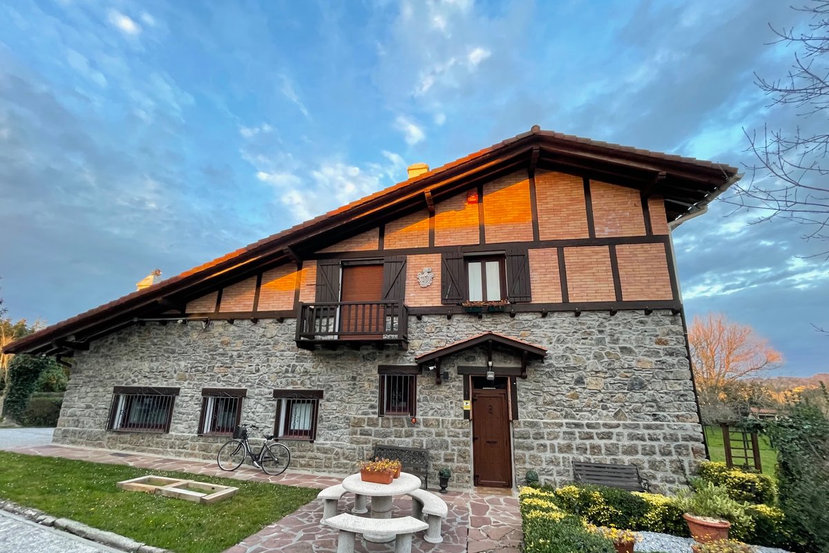Txorienea: casa en zona rural