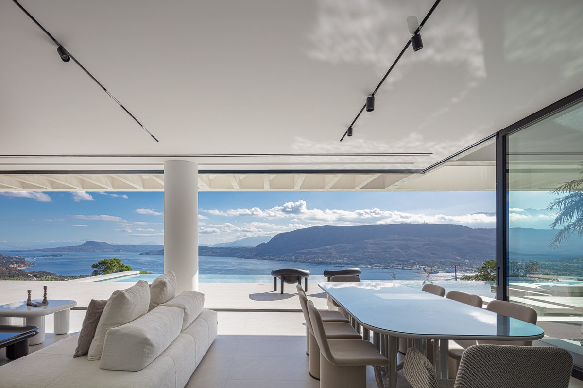 Escape the Ordinary & Embrace a Fantasy by etouri