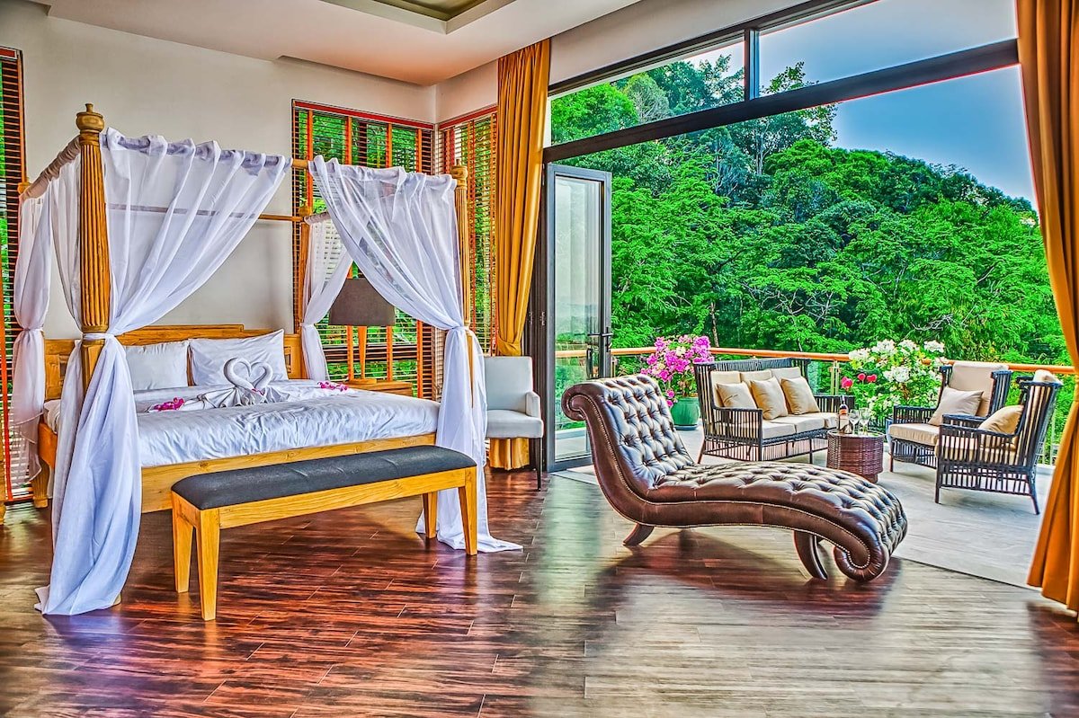 Grand Villa gallery image 2