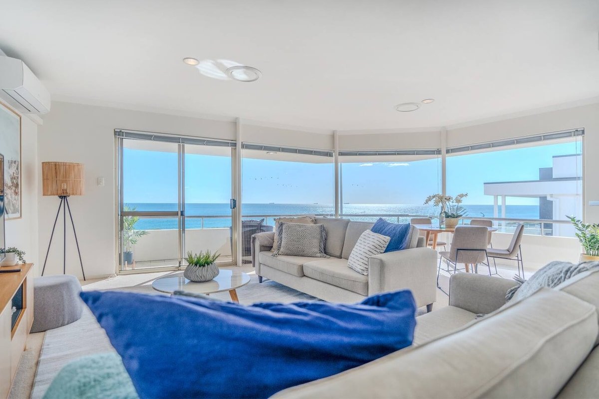 Breathtaking Beachside Sunsets gallery image 2