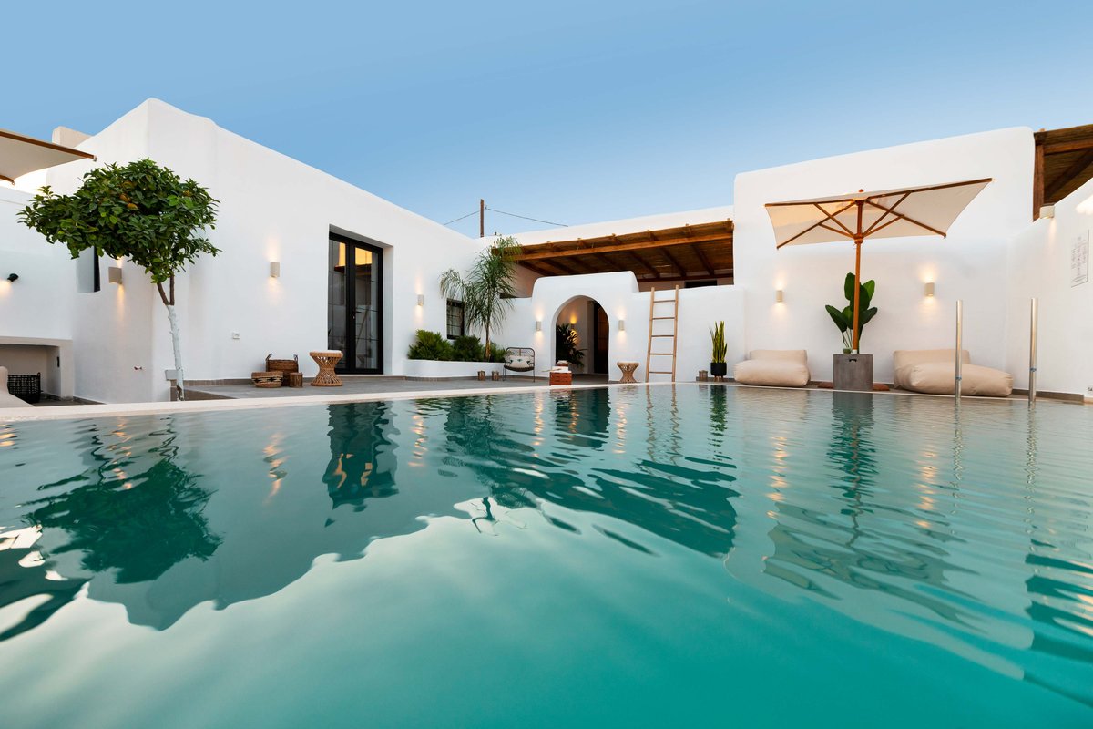 CasaCarma II, private pool, boho design, tradition