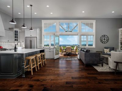Incredible New Farmhouse, Huge Deck, Ping Pong