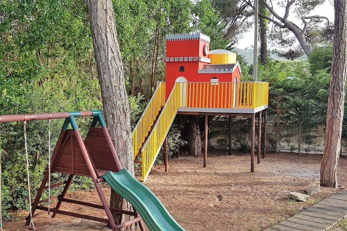 Yellow House-Relax for big families gallery image 4