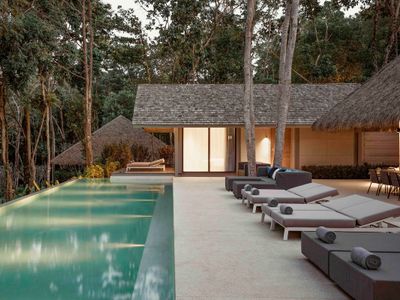 Island Escape Four-Bedroom Oceanview Pool Villa