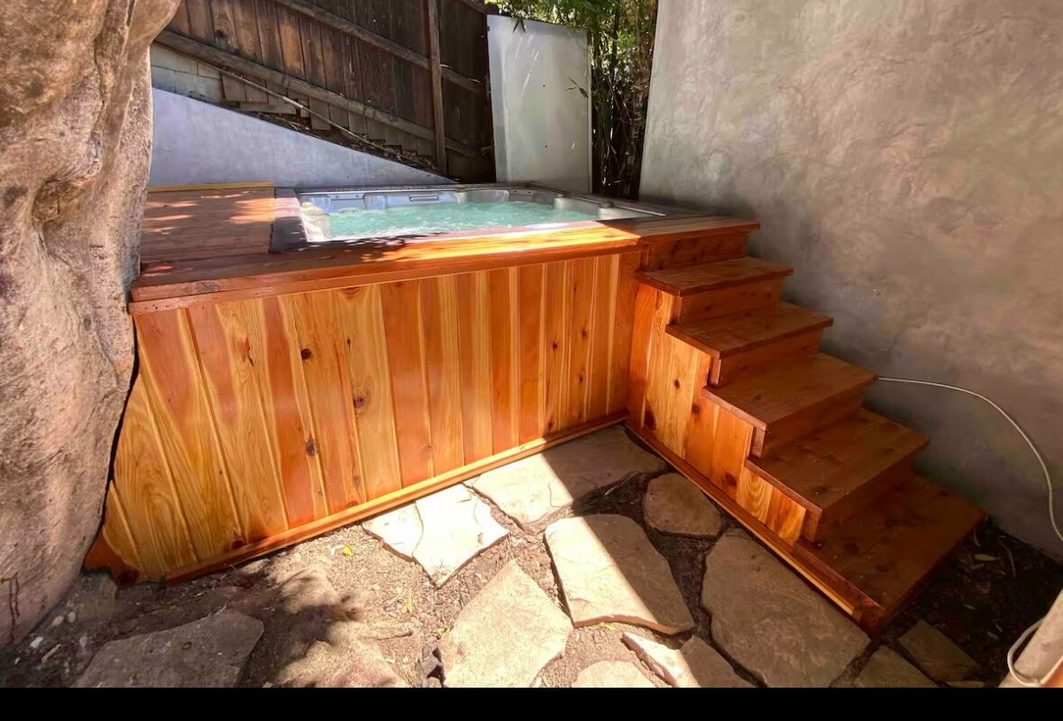 Hollywood Hills Modern Vintage gallery image 4