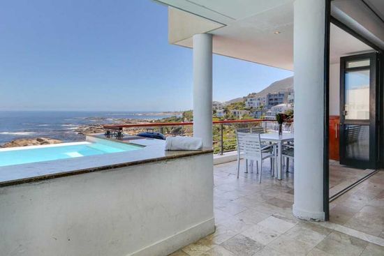 Photo 4 of Bali luxury C accommodation in Camps Bay, Cape Town with 3 bedrooms and 3 bathrooms