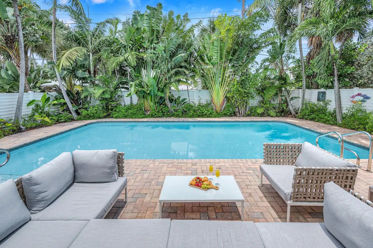 Steps to Beach w/ Pool, Backyard Oasis & Game Room gallery image 4