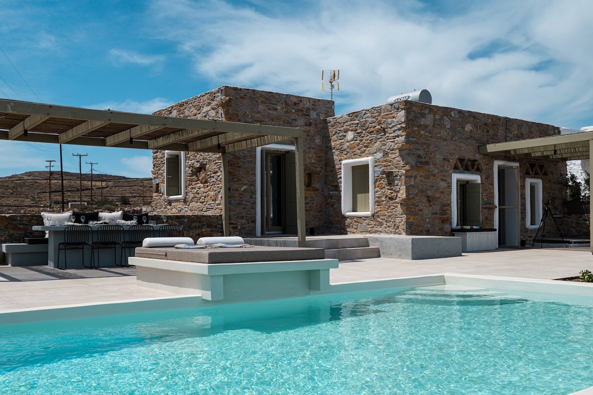 Onos Luxury Villa Kythnos One gallery image 2
