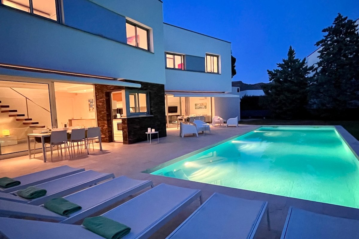 Villa Casanovas 12/13 people gallery image 4