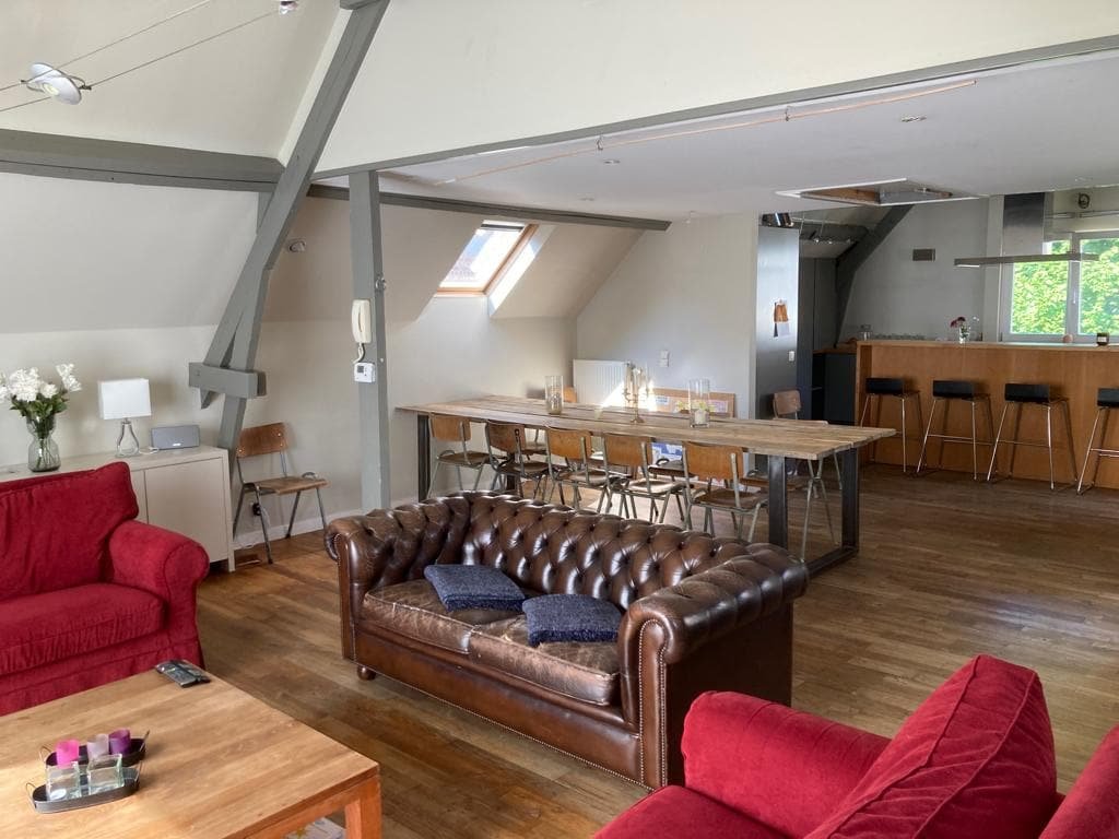 Maison arrière avec jardin gallery image 2