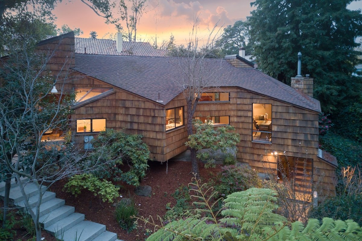 A Rockridge oasis steps from the center of it all gallery image 2