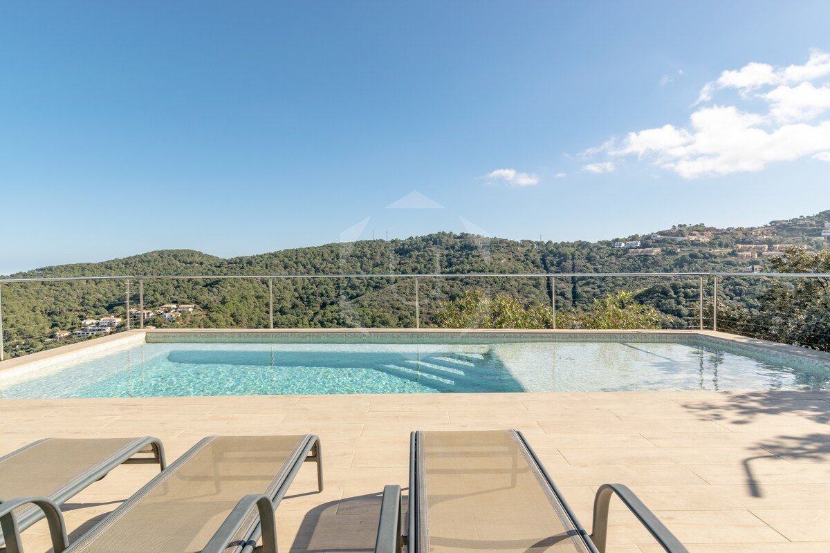 Pura Vida – Villa 4 bedrooms AC, seaviews & pool gallery image 5