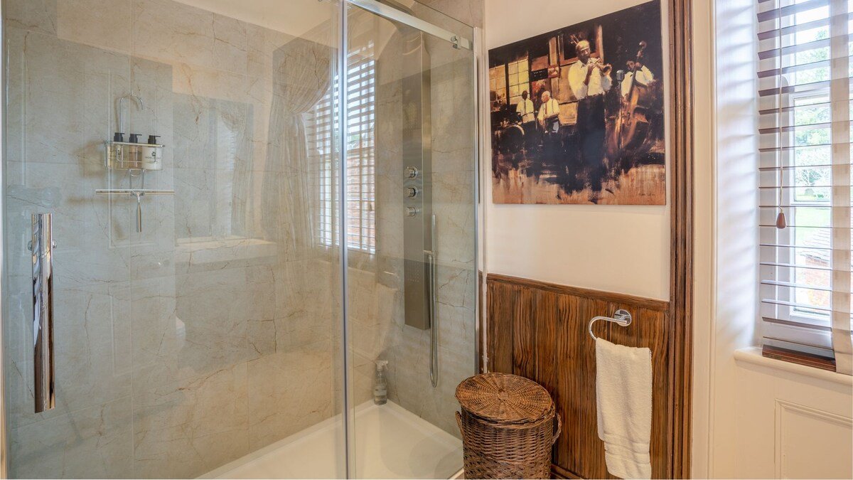 The Parsonage, Ombersley near Worcester gallery image 4