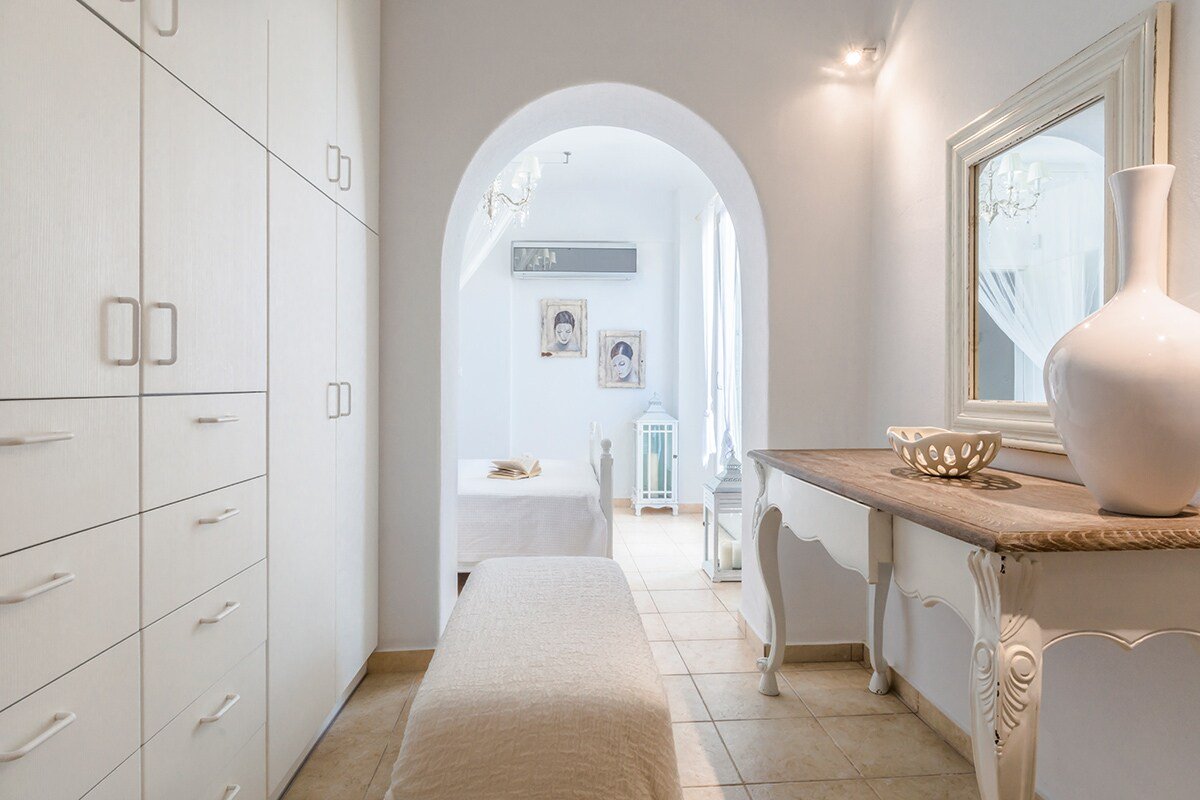 Michaela Residence gallery image 4