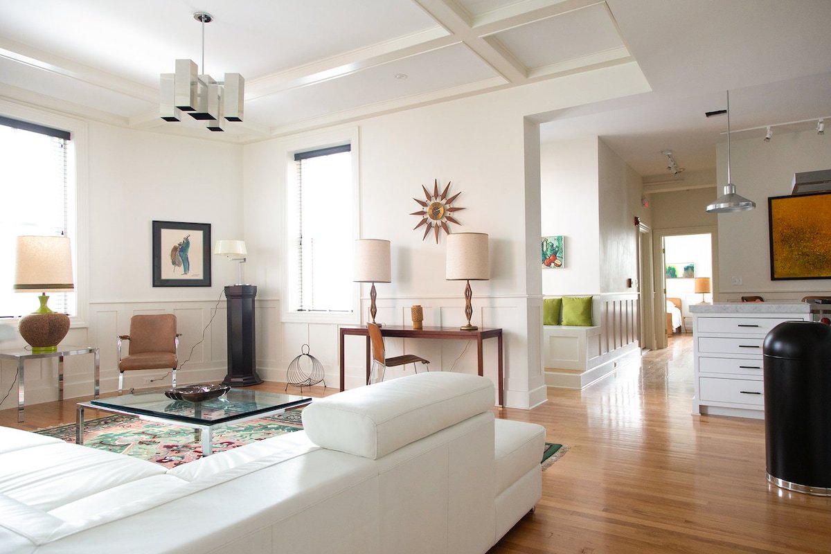 Elegant 6 Bedroom Penthouse on Thames gallery image 4