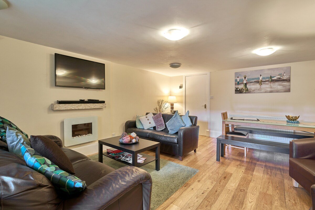 Central New Town Apartment – Licence EH-69656-F gallery image 3