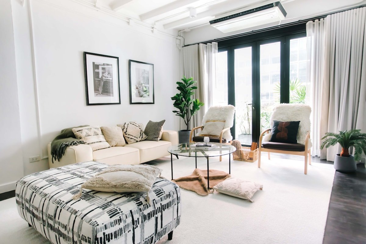 wari A. 3BR Luxe Suite 30 sec. to Phloenchit BTS gallery image 2