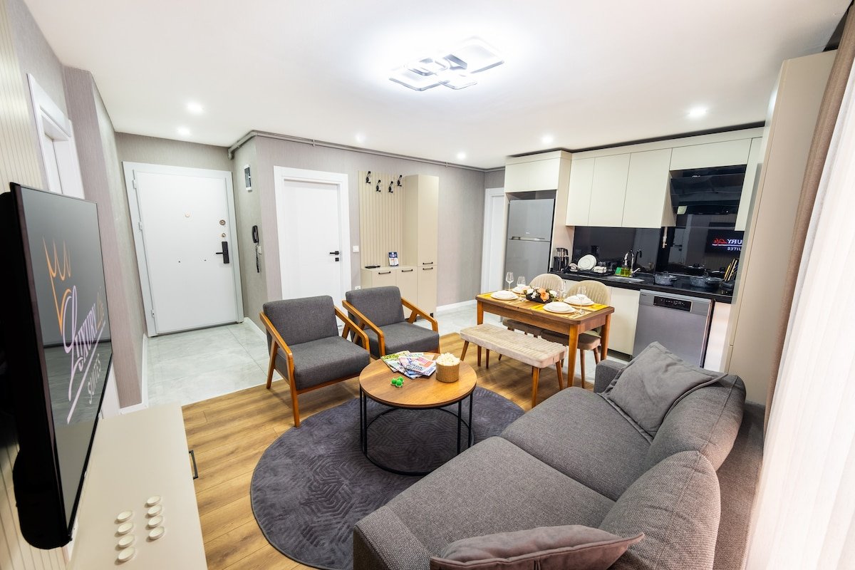 Luxury Life gallery image 2