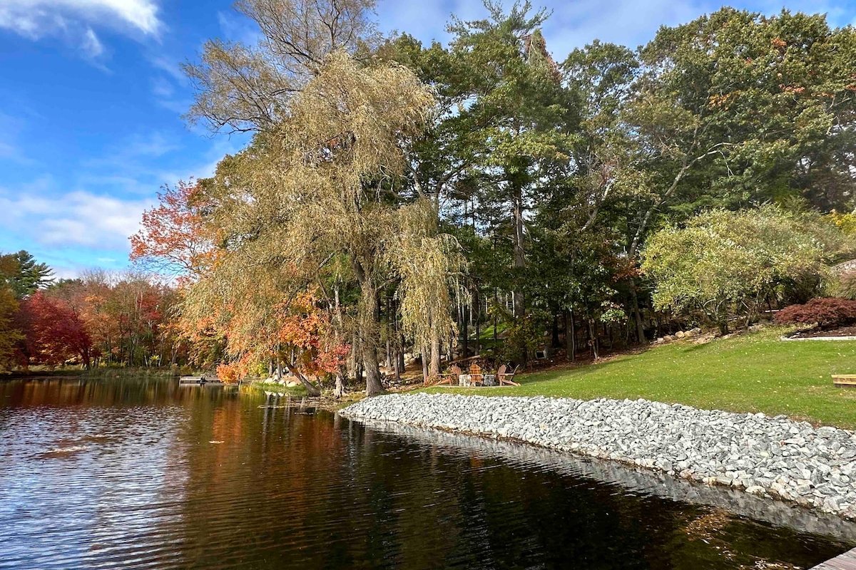 Peaceful & Exquisite LAKE FRONT Home w/Heated Pool gallery image 4