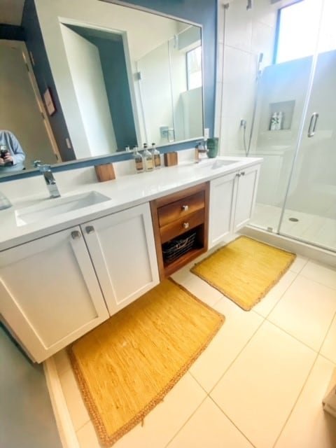 Modern Farmhouse blocks from Rainey and Downtown gallery image 5