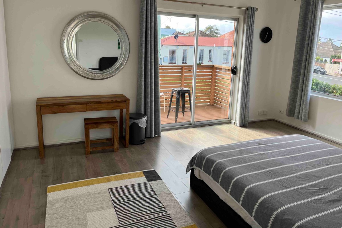 Huge four bedroom beach house. Parking on site.