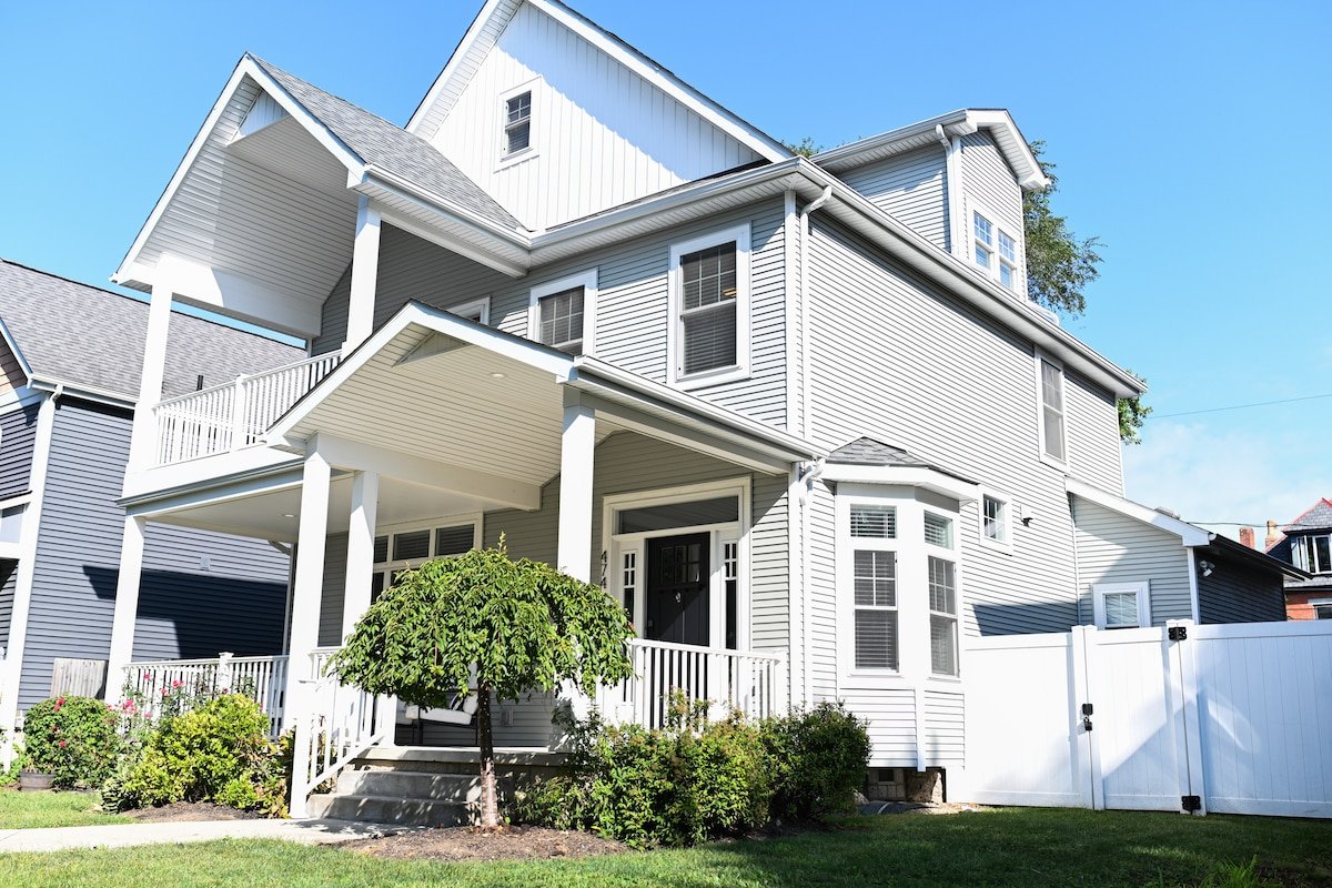 Luxury Home | Walk to OSU | Private Yard | Garage gallery image 2