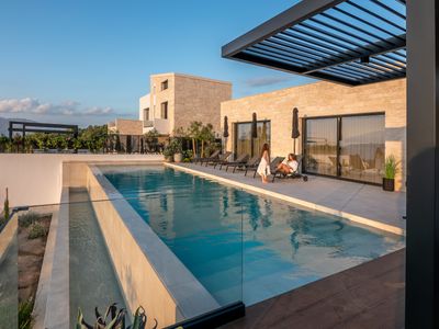 Villa Kallos, Sea view, Luxury, private pool, BBQ