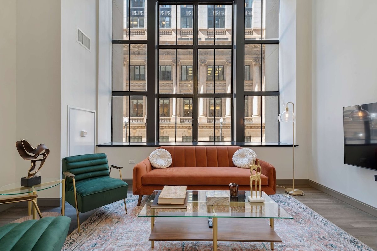 Historic Charm + Modern Comfort for Tourists gallery image 2