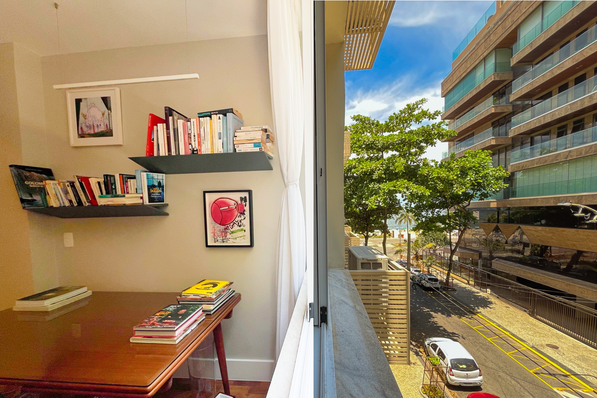 Charming & Stylish 2-Suite Apartment in Leblon