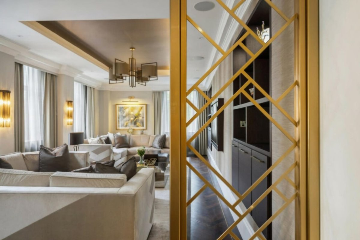 Luxury 5 Bed Apartment at Hyde Park