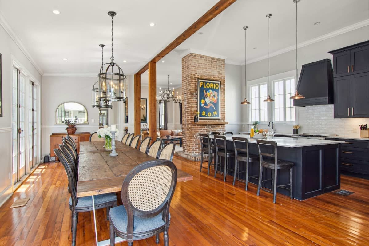 Opulent Expansive Home | Heated Pool and Spa gallery image 4