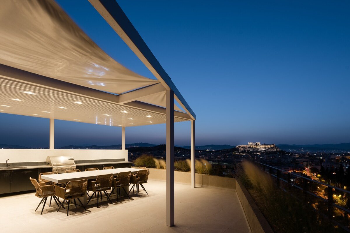 Urban APT with Stunning Acropolis View & Roofdeck gallery image 3