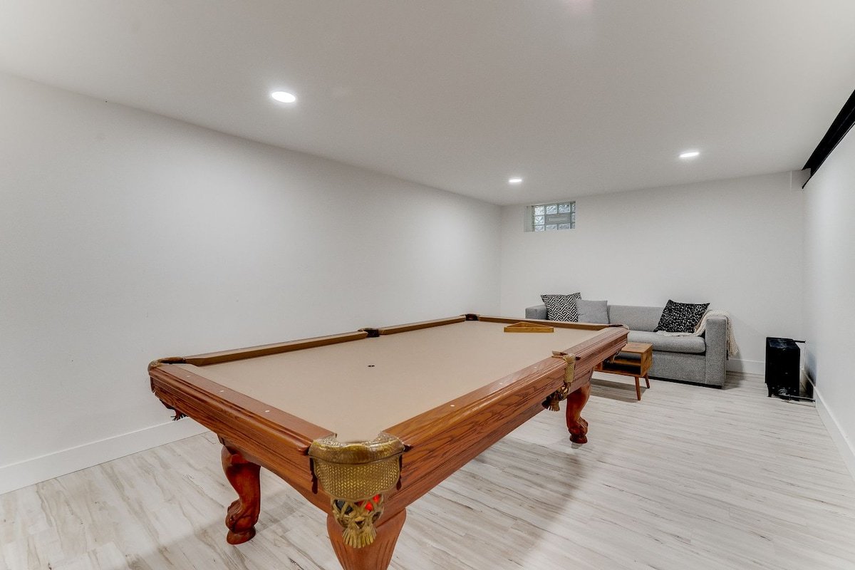 Midcentury Lake Home! gallery image 5