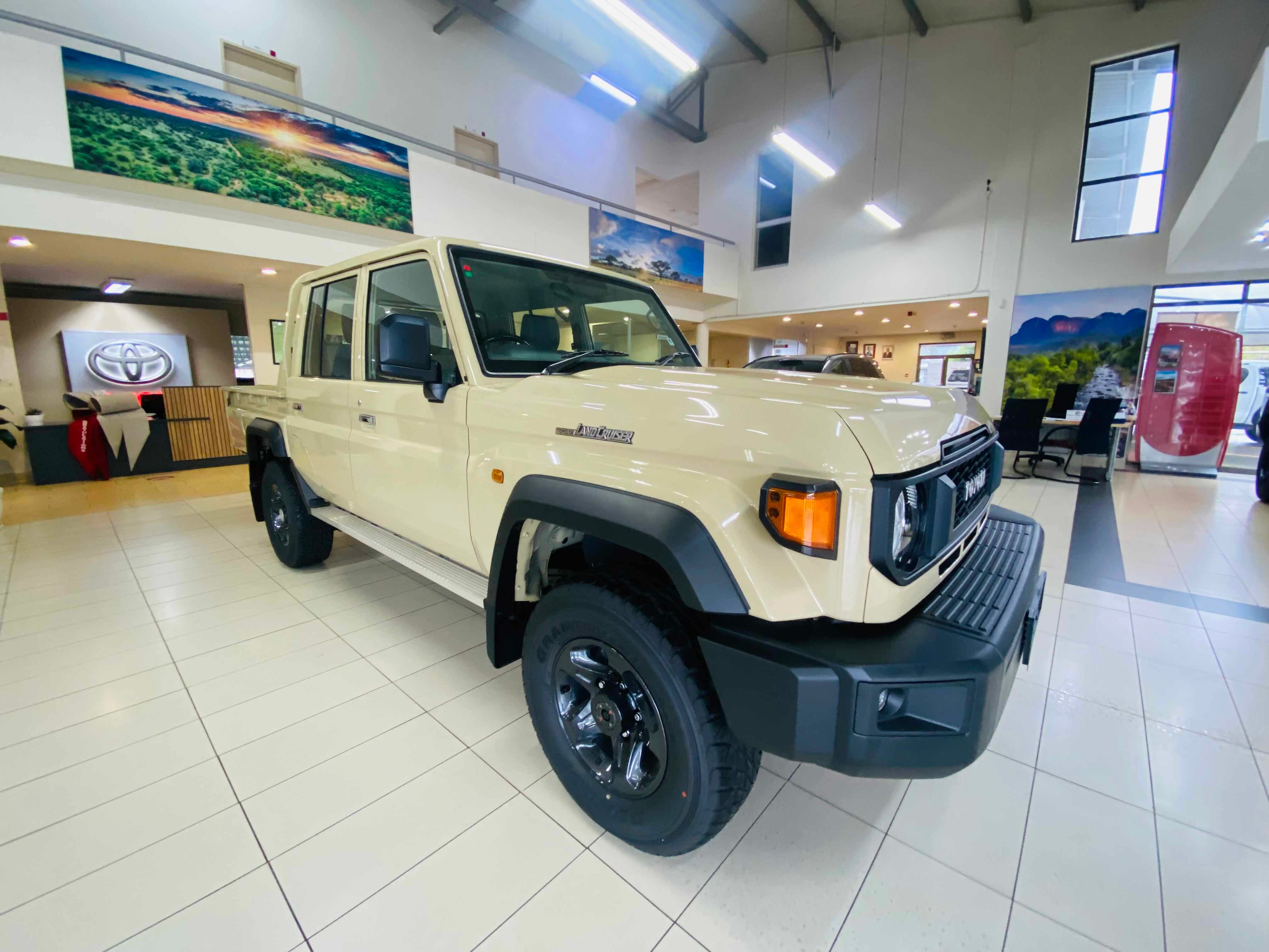 TOYOTA LAND CRUISER 79 2.8 GD-6 P U D C for Sale in South Africa