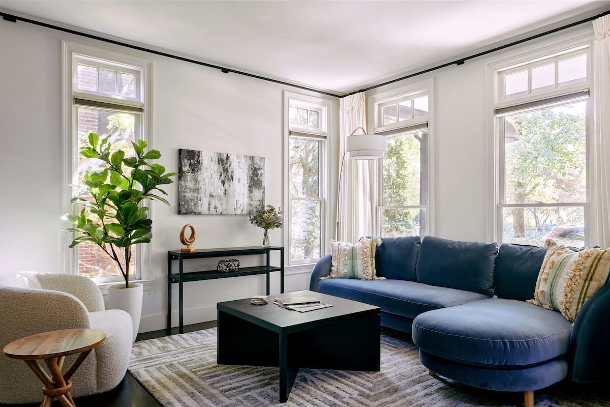 Chic 4BR with Fenced Yard, Walk to Dining, Parking gallery image 5