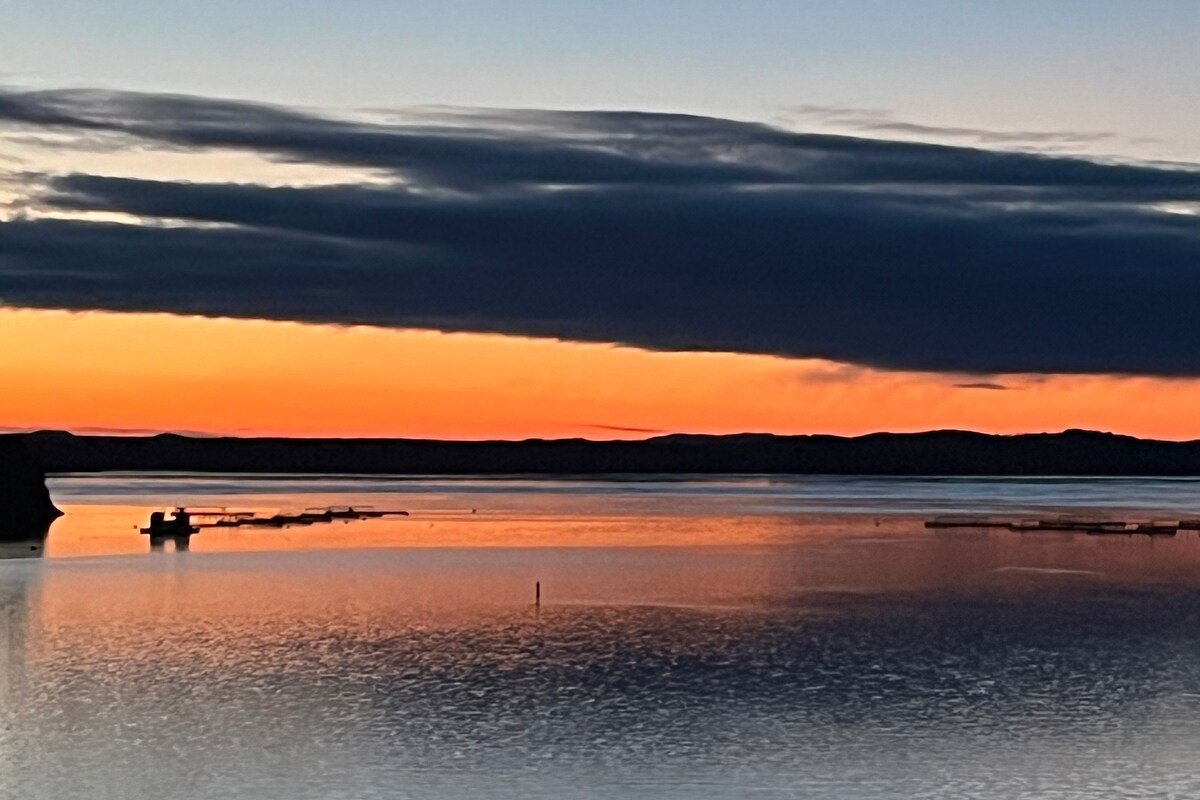 The Oceanfront Home gallery image 4