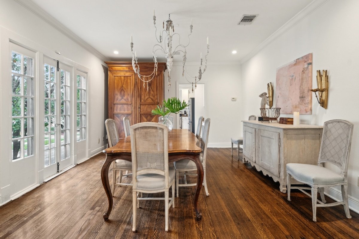 Charming 3-Bedroom French Retreat with Pool gallery image 3