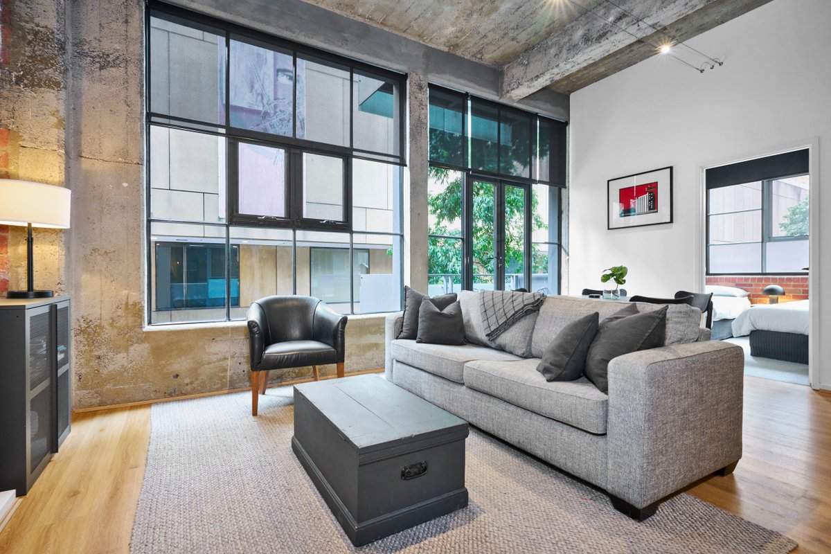 3 BR CBD East-End warehouse apartment