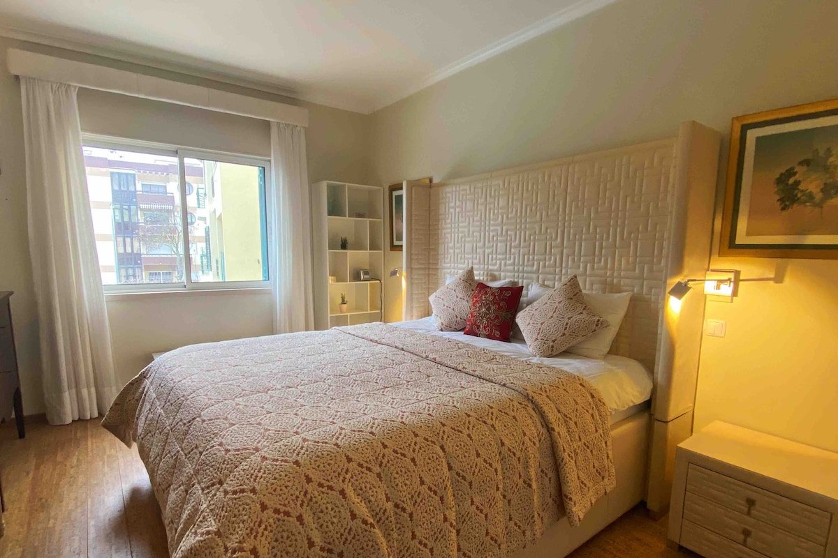 Ambassadors Flat w/ SEA VIEW Pool & Parking gallery image 4