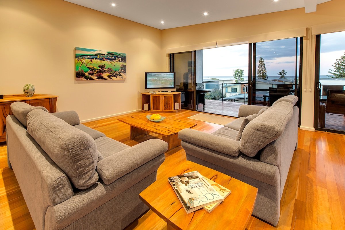 Regency Beach House 30B gallery image 3