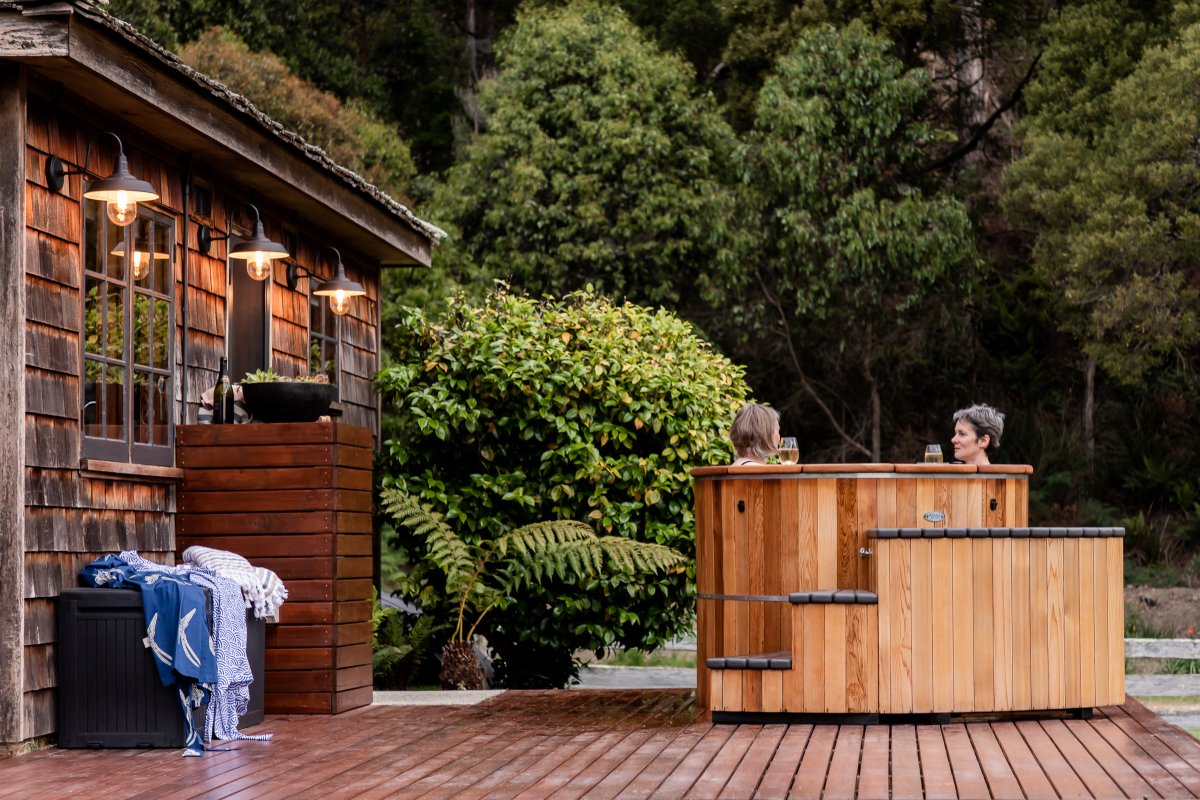 Hand-Built Eco Luxe Cottage | Outdoor Hot Tub