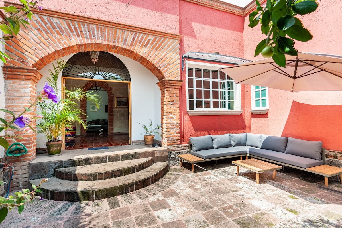 Casa Colonial con jardín en el Centro de Coyoacán gallery image 3