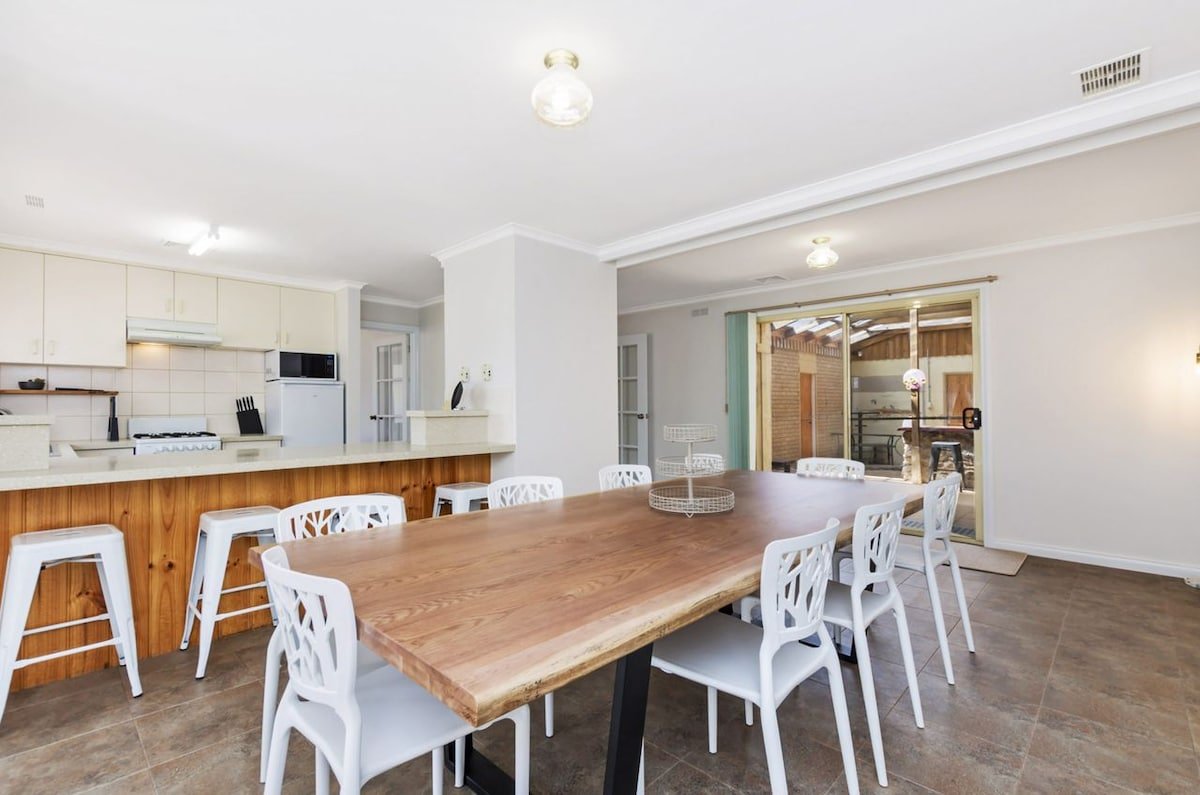 Rose Retreat gallery image 4