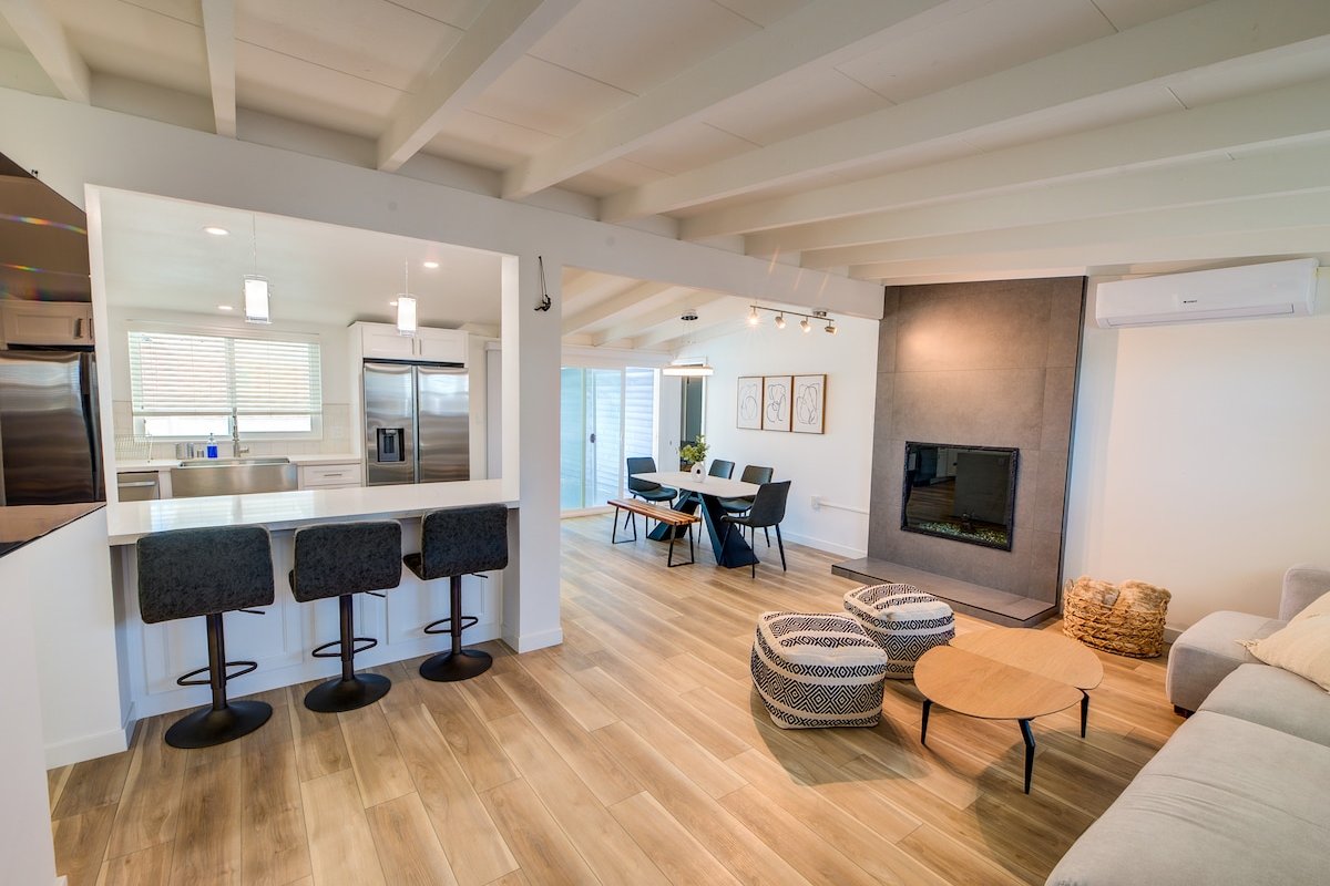 San Diego Luxury Villa: 6-BR, Pool, Hot Tub, Patio gallery image 4