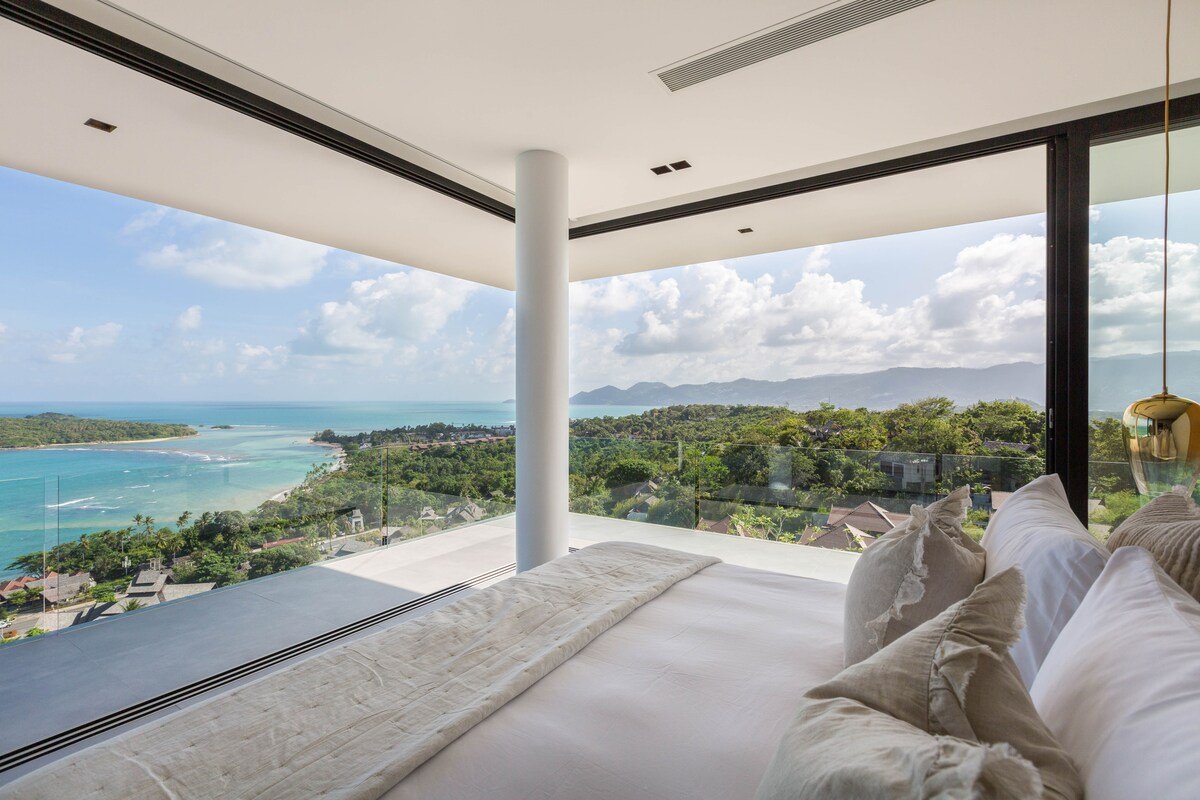 Emerald, World-class sea views, gym, cinema, chef gallery image 4