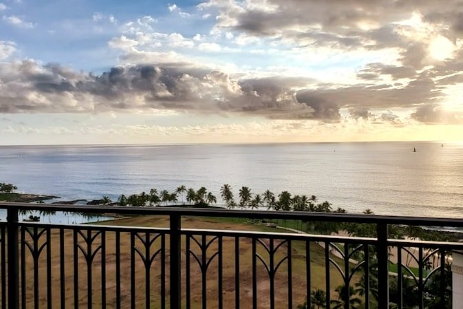 16th Top Floor Penthouse w Spectacular View O-1602 gallery image 3