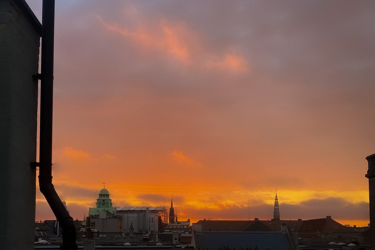 Spacious and bright penthouse gallery image 4