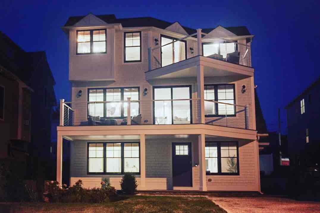 Your 5 Star Beach House Experience gallery image 2