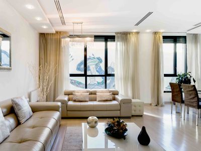 Modern Apartment Next to the Duomo